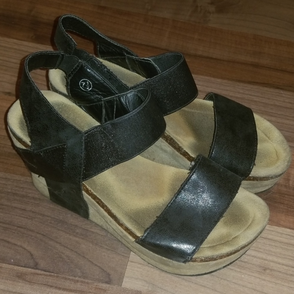 Used Black Pierre Dumas Wedges / OTBT Look Alike